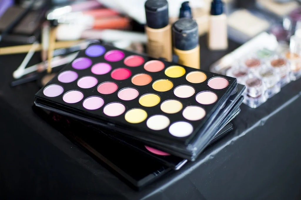 Comment réussir un maquillage naturel et lumineux ?